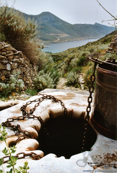 pozzo ad amorgos_buco_secchio
