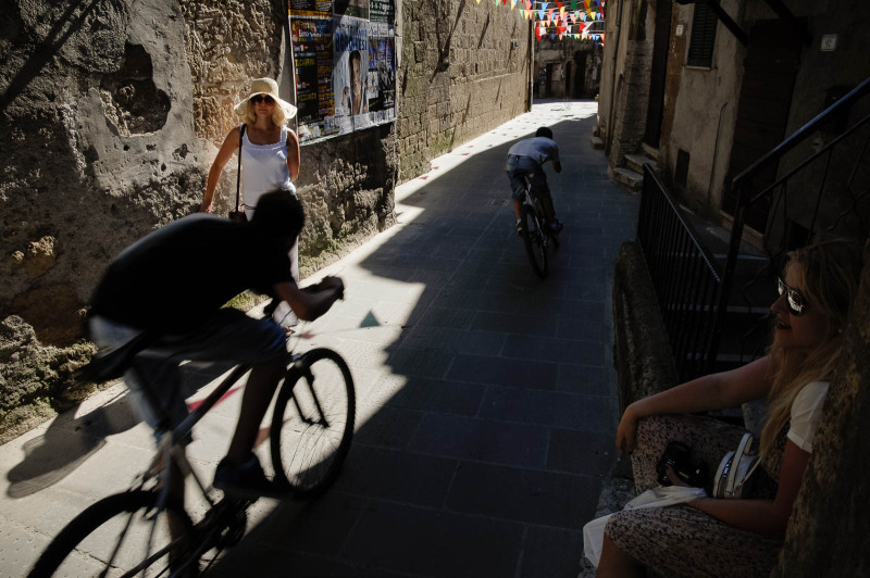 Pitigliano, rincorsa nel paese