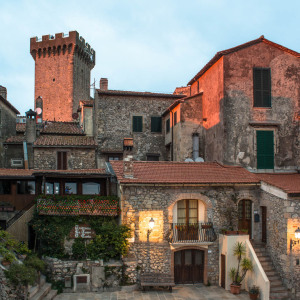 Capalbio di notte