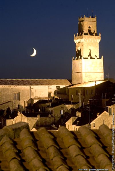 pitigliano_in_notturna_1