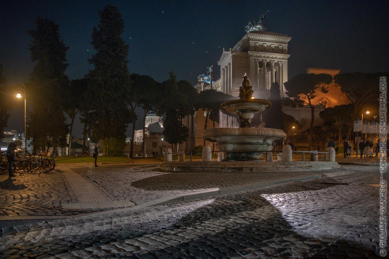 Notte all'altare della patria